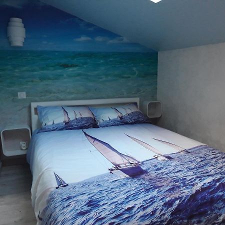 Belle Chambre Avec Sa Salle De Bain Privee Марсилан Екстериор снимка